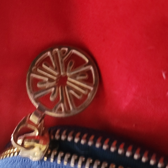 Lilly Pulitzer Blue Lion Laptop Sleeve - Picture 4 of 4